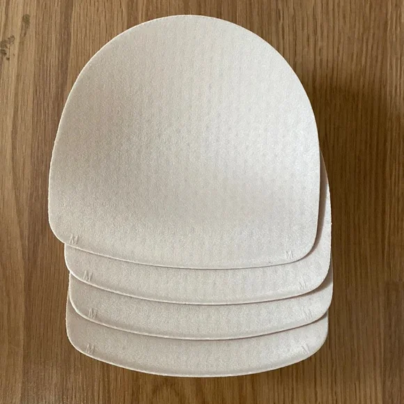 ❤️ Four New Lululemon Bra Insert Pads from Asia Size Medium NWOT - Picture 2 of 3